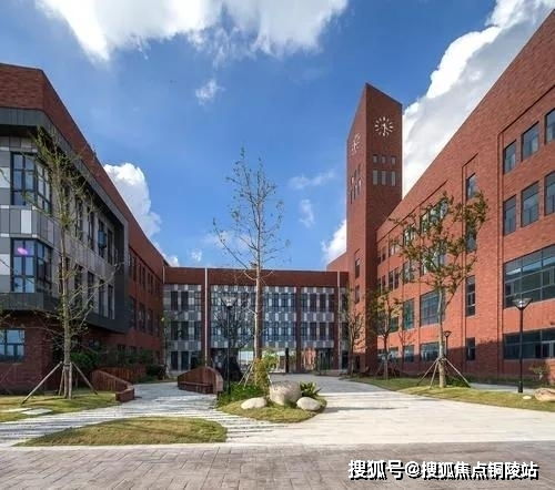 碧桂园玖玺小区 环境优美
