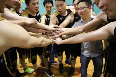 恭喜我会篮球俱乐部参加2018第二届顺德青年企业家协会杯篮球邀请赛获得卫冕冠军!